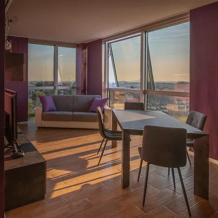 Crystal Tower M&m Apartment